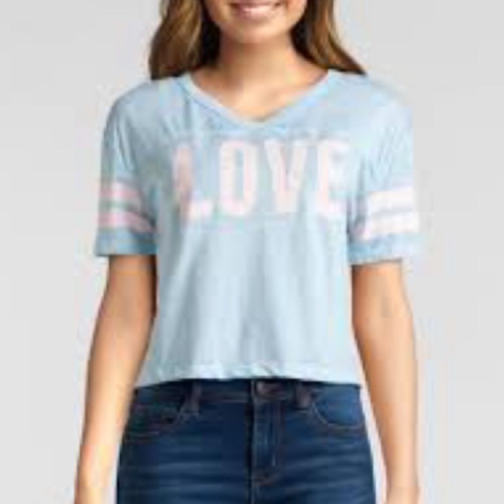 ALMOST FAMOUS Women Stripes Sleeves Cropped Love Tee| M